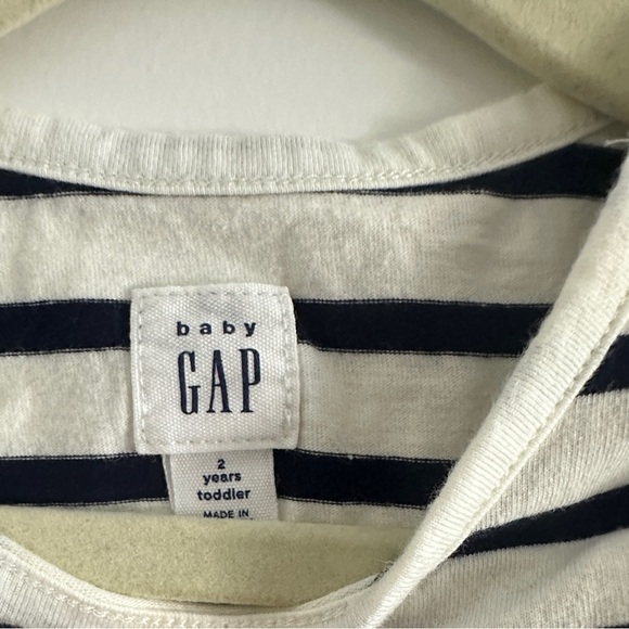 GAP Fit and flare striped dress with bloomers size 2 - Picture 3 of 4